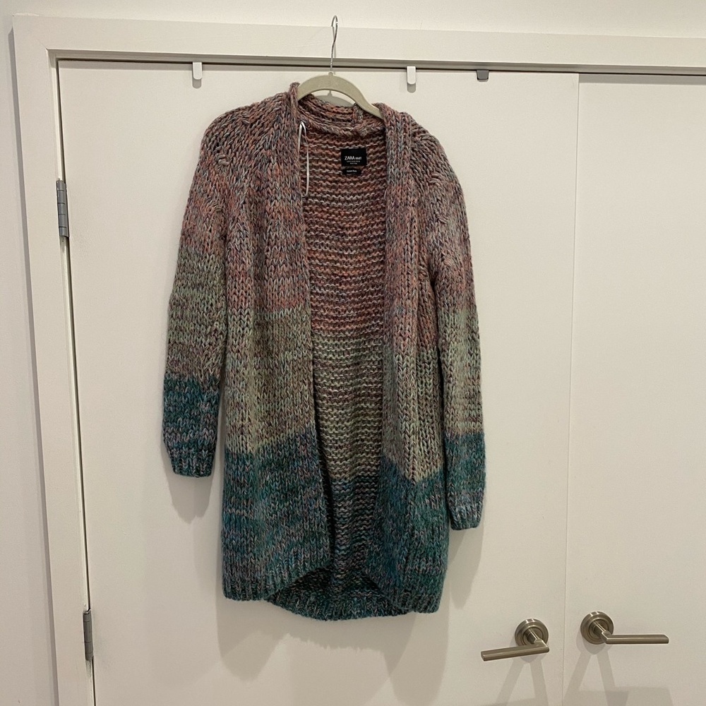 M Zara Italy knit rainbow sweater